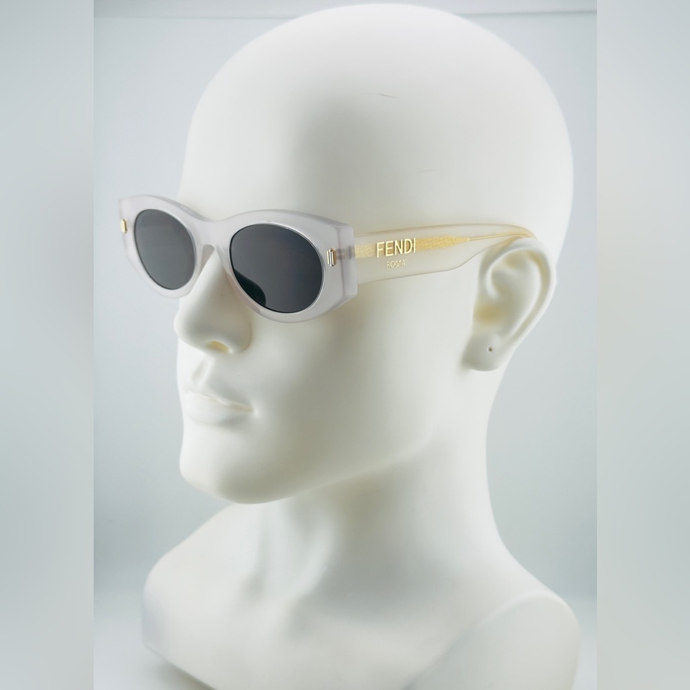 New! Fendi ROMA Sunglasses FE401251 21E White Transparent Frame with Gray Lenses